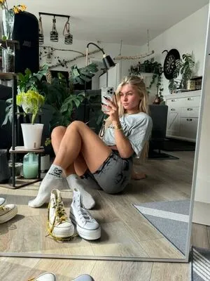 Emmysfeetandsocks OnlyFans Leaked Free Thumbnail Picture - #Ld1h8JcSCA