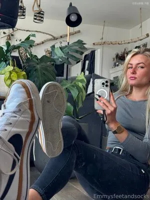 Emmysfeetandsocks OnlyFans Leaked Free Thumbnail Picture - #MYul44edwd