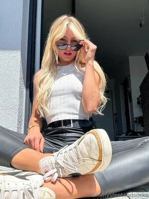 Emmysfeetandsocks OnlyFans Leaked Free Thumbnail Picture - #Olc48f471Z