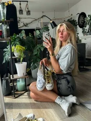 Emmysfeetandsocks OnlyFans Leaked Free Thumbnail Picture - #V8504uqEmM