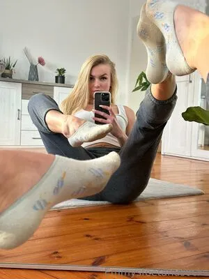 Emmysfeetandsocks OnlyFans Leaked Free Thumbnail Picture - #jAp78pmdeE