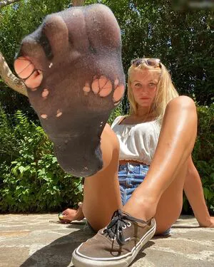 Emmysfeetandsocks OnlyFans Leaked Free Thumbnail Picture - #n3gnNFojAR