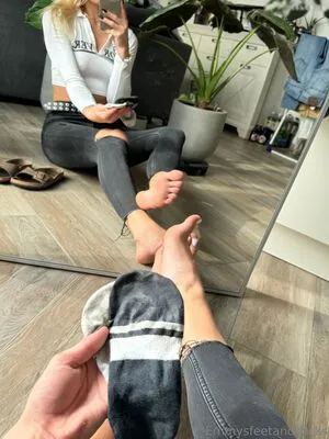 Emmysfeetandsocks OnlyFans Leaked Free Thumbnail Picture - #o7SDOAexfU