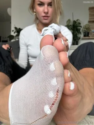 Emmysfeetandsocks OnlyFans Leaked Free Thumbnail Picture - #qGnw8uOzWs