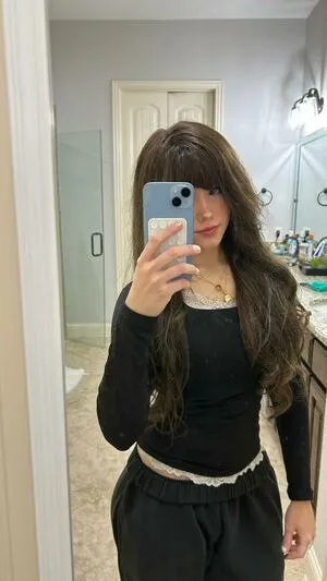 Emmyuh OnlyFans Leaked Free Thumbnail Picture - #CAkwRCBdmv