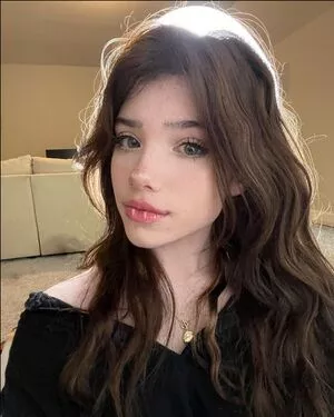 Emmyuh OnlyFans Leaked Free Thumbnail Picture - #DJSwQx0SIL