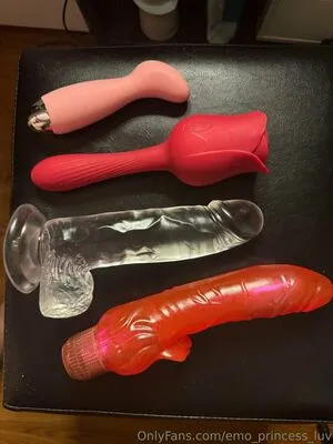 Emo Princess Luv OnlyFans Leaked Free Thumbnail Picture - #IVHxCaOgna