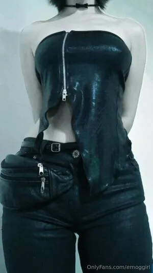 Emoggirl OnlyFans Leaked Free Thumbnail Picture - #U4dL1f7ipk