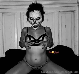 Emojigirl1984 OnlyFans Leaked Free Thumbnail Picture - #HZfywB0agB
