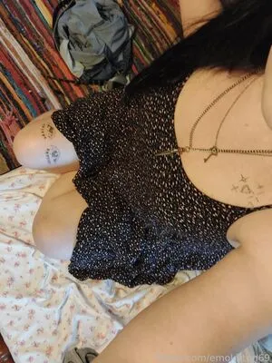 Emokitten69 OnlyFans Leaked Free Thumbnail Picture - #um6AeE6pIE
