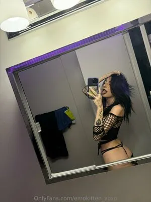 Emokitten_xoxo OnlyFans Leaked Free Thumbnail Picture - #8pVp4uWQV8