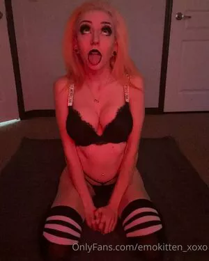 Emokitten_xoxo OnlyFans Leaked Free Thumbnail Picture - #B2nrI9tVWA