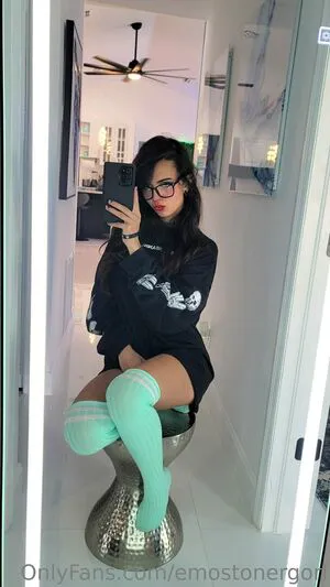 Emostonergorl OnlyFans Leaked Free Thumbnail Picture - #42kaGjXjts