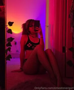 Emostonergorl OnlyFans Leaked Free Thumbnail Picture - #4MQ84hHqMc