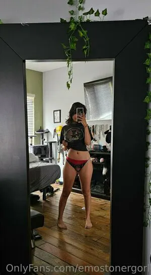 Emostonergorl OnlyFans Leaked Free Thumbnail Picture - #4aQVQEFv7t