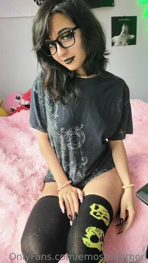 Emostonergorl OnlyFans Leaked Free Thumbnail Picture - #5EcCMbJr5D