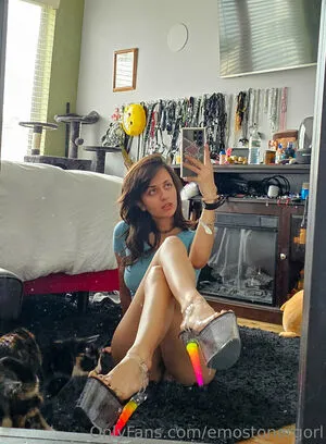 Emostonergorl OnlyFans Leaked Free Thumbnail Picture - #L8hsSGIyt9