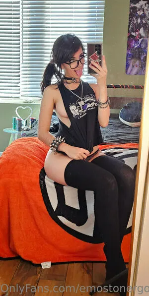 Emostonergorl OnlyFans Leaked Free Thumbnail Picture - #bzmT6wzCjs