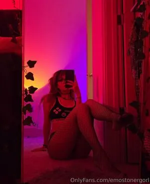 Emostonergorl OnlyFans Leaked Free Thumbnail Picture - #kKnIvZbta2