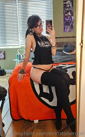 Emostonergorl OnlyFans Leaked Free Thumbnail Picture - #qxfgvxNXJE