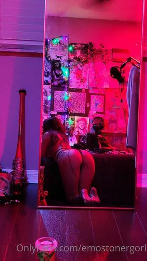 Emostonergorl OnlyFans Leaked Free Thumbnail Picture - #xZeoDaarUa
