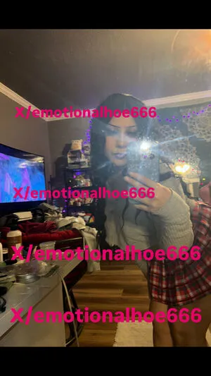 Emotionalhoe OnlyFans Leaked Free Thumbnail Picture - #PnloHFrfO2
