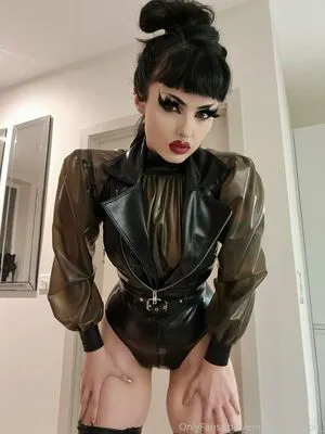 Empress Poison OnlyFans Leaked Free Thumbnail Picture - #MV12PsIp1y