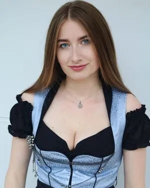 Empresslaurasophie OnlyFans Leaked Free Thumbnail Picture - #1em7r7JmXm