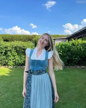 Empresslaurasophie OnlyFans Leaked Free Thumbnail Picture - #KWVXuT4TM6