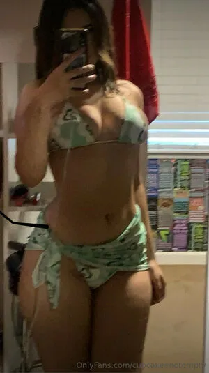 Emptycupcakee OnlyFans Leaked Free Thumbnail Picture - #4d0UIG6jq5