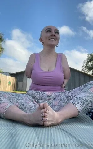 Emrrowley OnlyFans Leaked Free Thumbnail Picture - #XCNYxNj76w