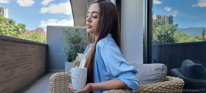 Emsexylips OnlyFans Leaked Free Thumbnail Picture - #mnZY6q5AMq