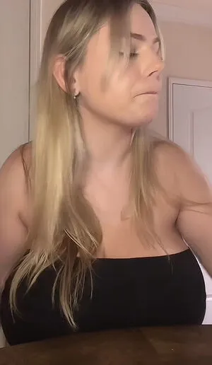 Emspensiveemily OnlyFans Leaked Free Thumbnail Picture - #oi9qYjWqQg