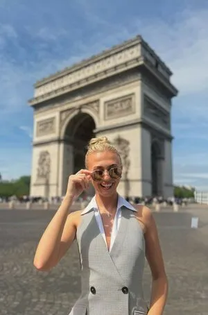 Emwallbank OnlyFans Leaked Free Thumbnail Picture - #dAMw9wHjjj