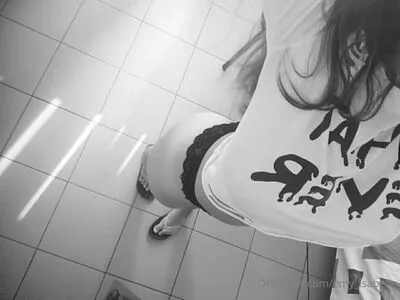 Emy Isabelle OnlyFans Leaked Free Thumbnail Picture - #BKGGqm1Ick