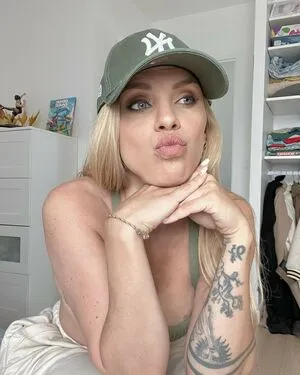 Emy Ltr OnlyFans Leaked Free Thumbnail Picture - #g7tbBdid4k