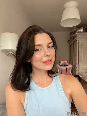 Emyraine OnlyFans Leaked Free Thumbnail Picture - #8TbSYexkI4