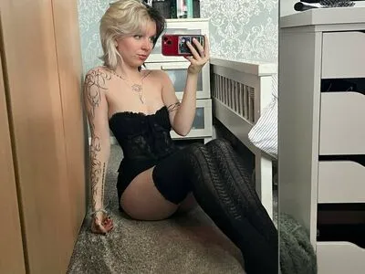 Emzeeni OnlyFans Leaked Free Thumbnail Picture - #h3VkDPIBSr