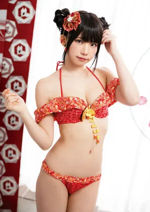 Enako OnlyFans Leaked Free Thumbnail Picture - #00AvLzL6Ki