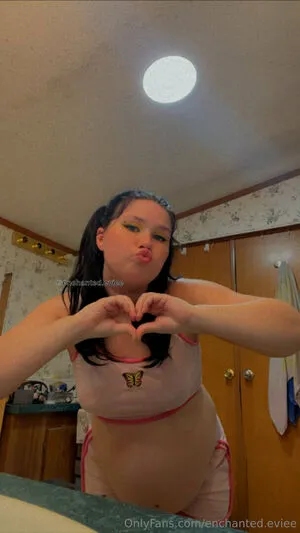 Enchanted Eviee OnlyFans Leaked Free Thumbnail Picture - #WAva2jLmL5