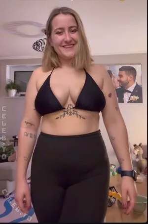 Endlich Zufrieden OnlyFans Leaked Free Thumbnail Picture - #1hk1K3l3MH