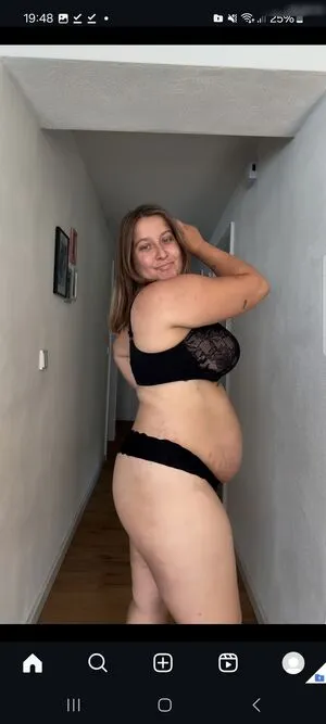 Endlich Zufrieden OnlyFans Leaked Free Thumbnail Picture - #HyinThcv2k