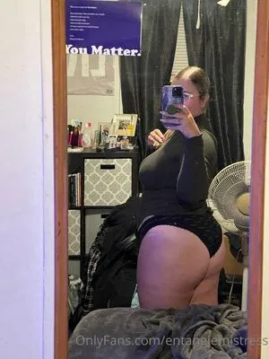 Entanglemistress OnlyFans Leaked Free Thumbnail Picture - #efLUXOoDra