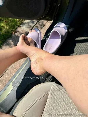 Enticing Soles OnlyFans Leaked Free Thumbnail Picture - #JY285IofK6