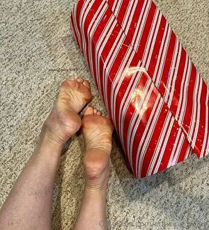 Enticing Soles OnlyFans Leaked Free Thumbnail Picture - #VIRDf1lkOp