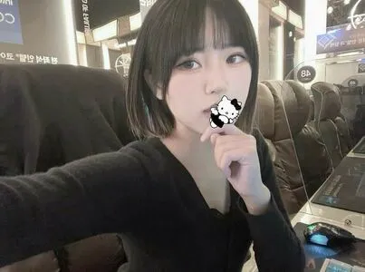 Enwyu OnlyFans Leaked Free Thumbnail Picture - #2Bir1CMra2