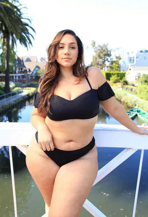 Erica Lauren OnlyFans Leaked Free Thumbnail Picture - #guo37PQrY7