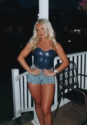 Erika America OnlyFans Leaked Free Thumbnail Picture - #Ye7QrMiaaV