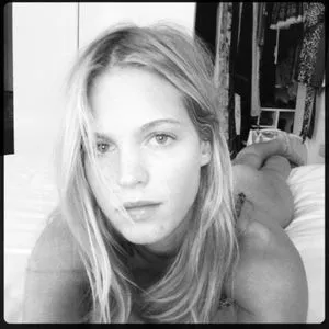 Erin Heatherton OnlyFans Leaked Free Thumbnail Picture - #Nl53Tf3C40