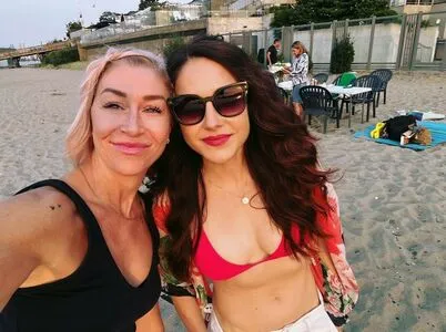 Erin Karpluk OnlyFans Leaked Free Thumbnail Picture - #YRQAL7Uqxr